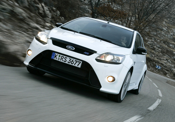 Photos of Ford Focus RS 2009–10
