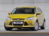 Photos of Ford Focus 5-door UK-spec 2010