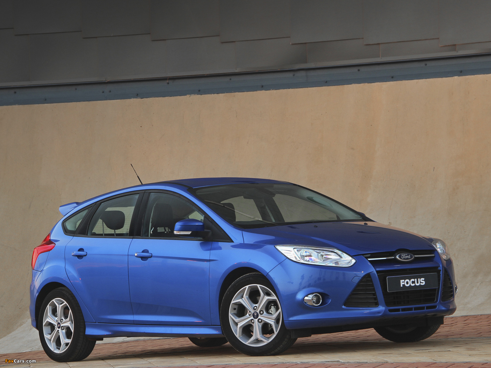 Photos of Ford Focus 5-door ZA-spec 2011 (1600 x 1200)