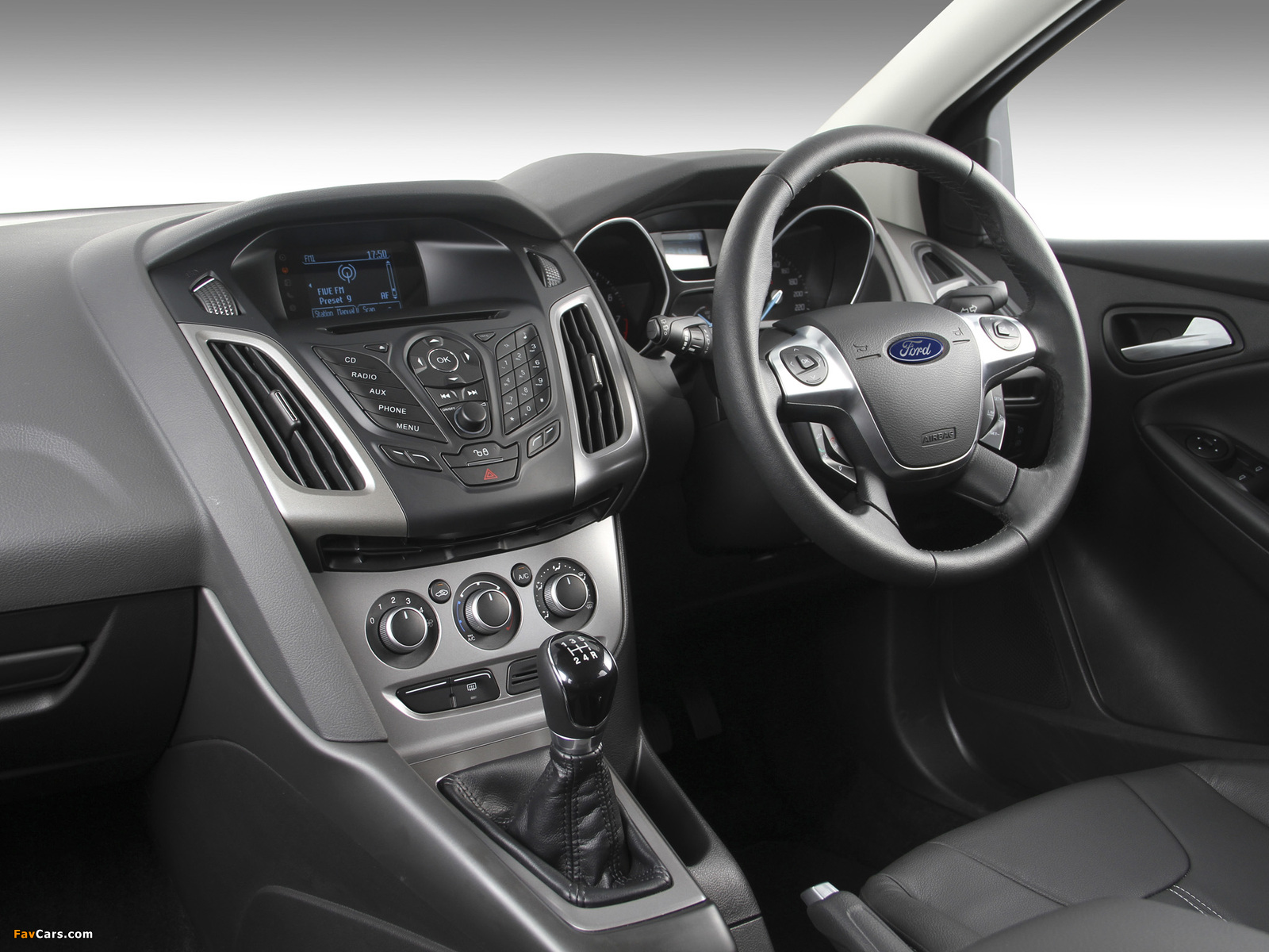 Photos of Ford Focus 5-door ZA-spec 2011 (1600 x 1200)