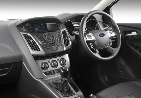 Photos of Ford Focus 5-door ZA-spec 2011