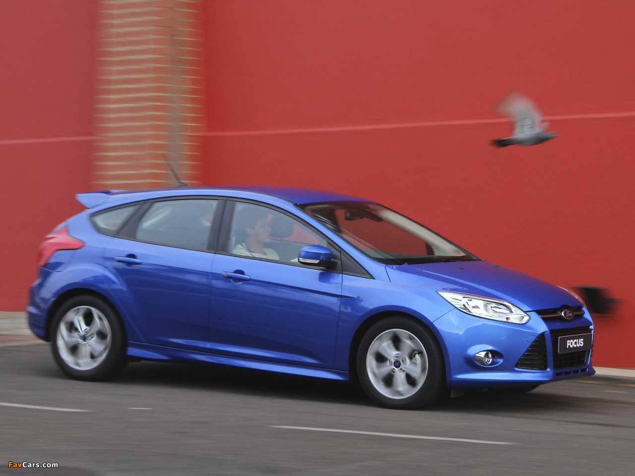 Photos of Ford Focus 5-door ZA-spec 2011 (1280 x 960)