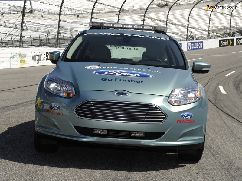 Photos of Ford Focus Electric NASCAR Pace Car 2012 (800 x 600)