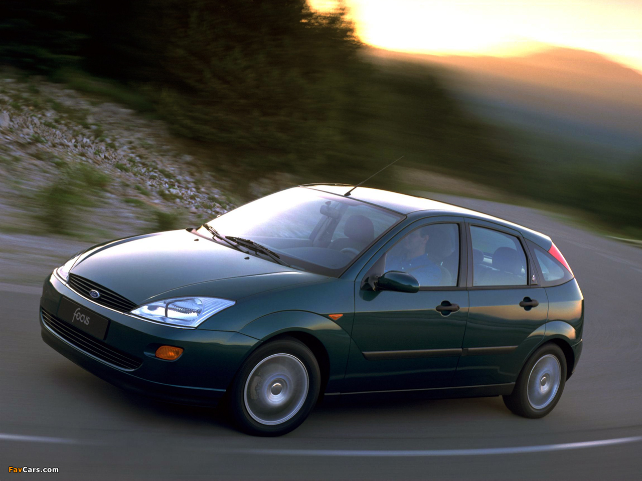 Pictures of Ford Focus Ghia 5-door 1998–2001 (1280 x 960)