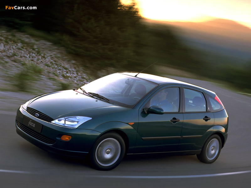 Pictures of Ford Focus Ghia 5-door 1998–2001 (800 x 600)