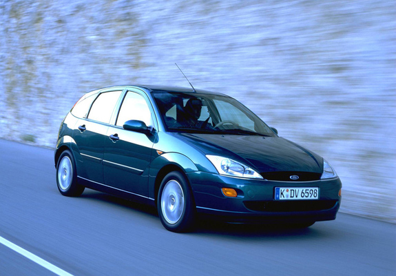 Pictures of Ford Focus Ghia 5-door 1998–2001
