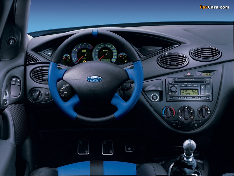 Pictures of Ford Focus RS 2002–03 (800 x 600)