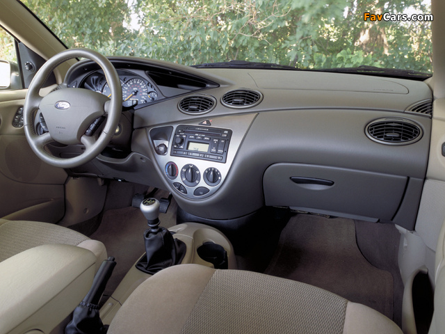 Pictures of Ford Focus ZX5 2002–04 (640 x 480)