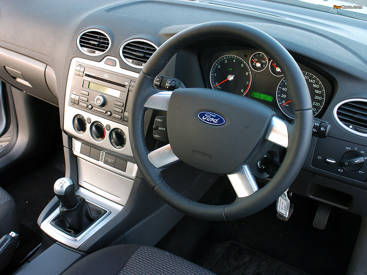 Pictures of Ford Focus 5-door ZA-spec 2005–06 (1280 x 960)