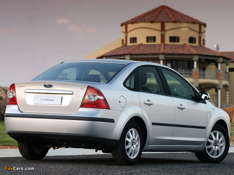 Pictures of Ford Focus Sedan ZA-spec 2005–06 (800 x 600)