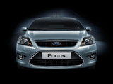 Pictures of Ford Focus 5-door 2008–11