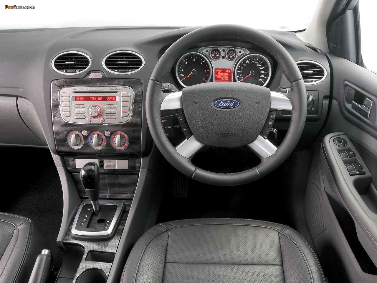 Pictures of Ford Focus Sedan ZA-spec 2009–10 (1280 x 960)