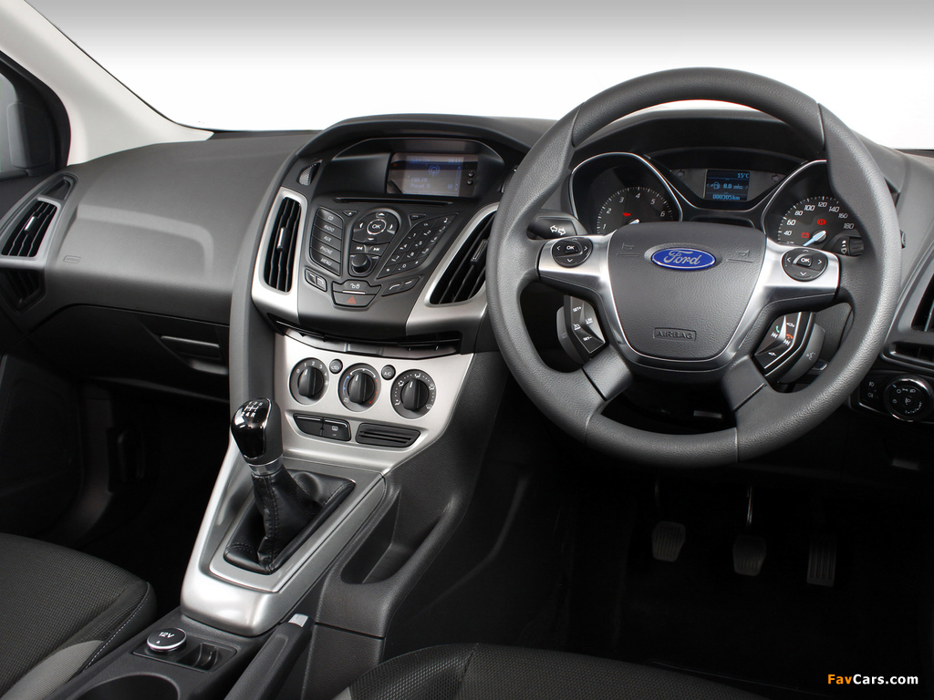Pictures of Ford Focus 5-door ZA-spec 2011 (1024 x 768)