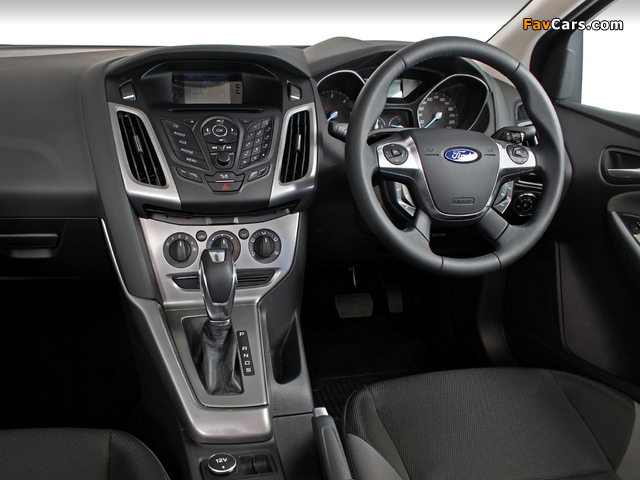 Pictures of Ford Focus Sedan ZA-spec 2011 (640 x 480)