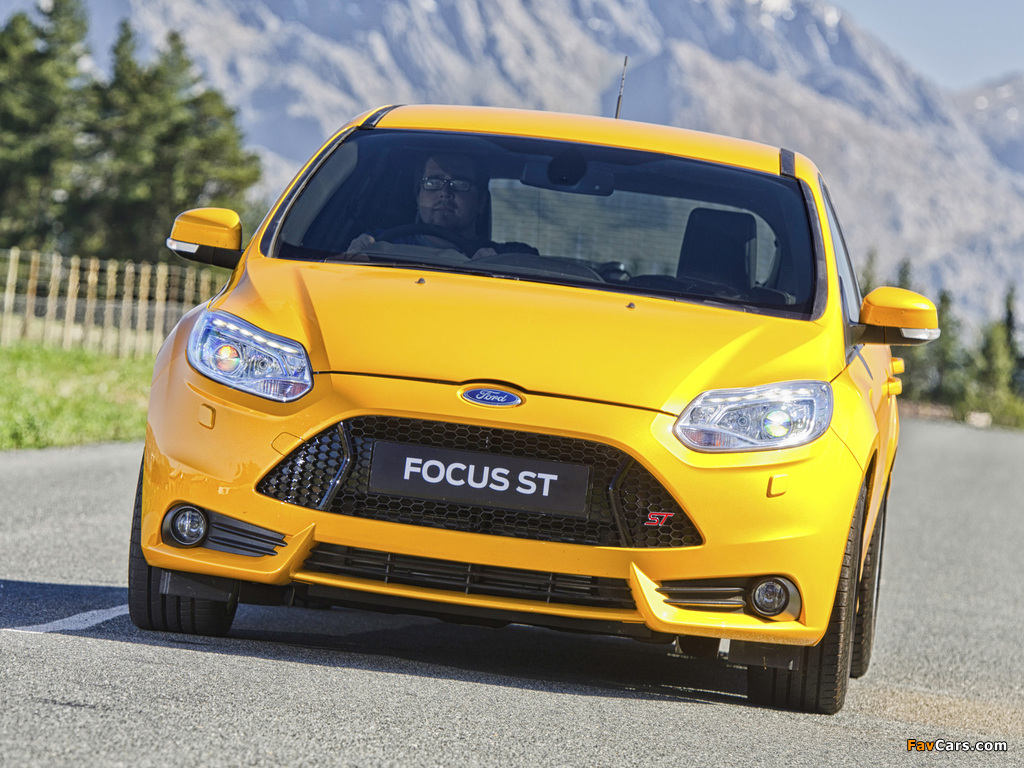 Pictures of Ford Focus ST ZA-spec 2012 (1024 x 768)