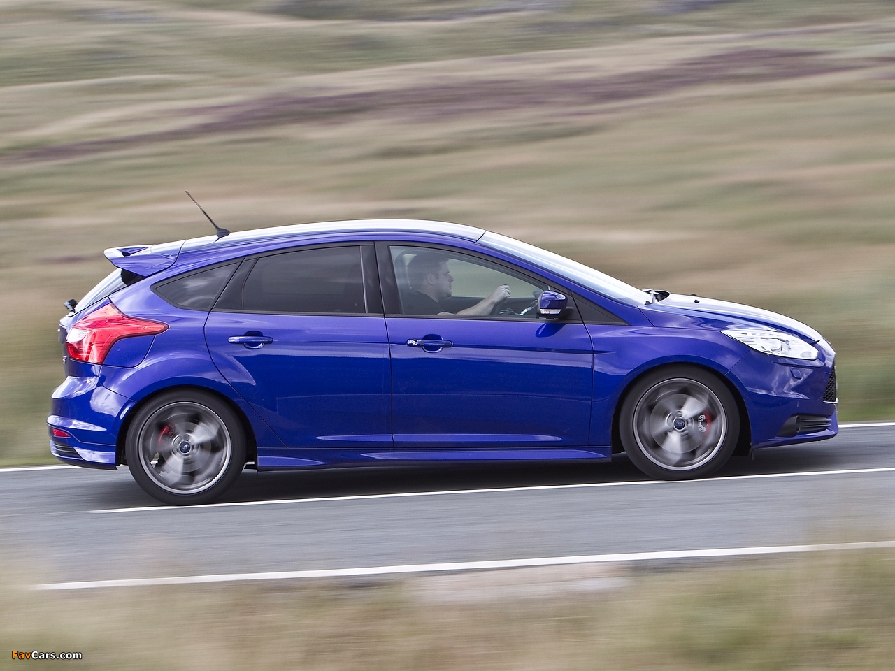 Pictures of Ford Focus ST UK-spec 2012 (1280 x 960)
