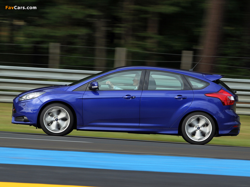 Pictures of Ford Focus ST 2012 (800 x 600)