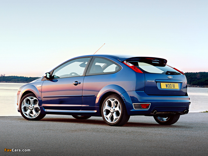 Ford Focus ST 3-door 2005–07 wallpapers (800 x 600)