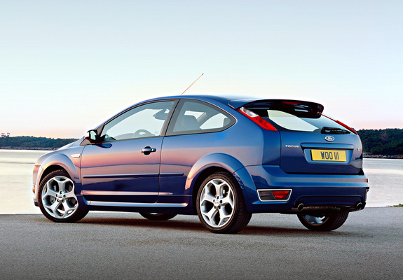 Ford Focus ST 3-door 2005–07 wallpapers