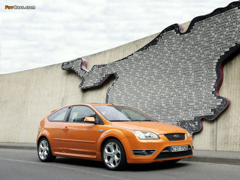 Ford Focus ST 3-door 2005–07 wallpapers (800 x 600)
