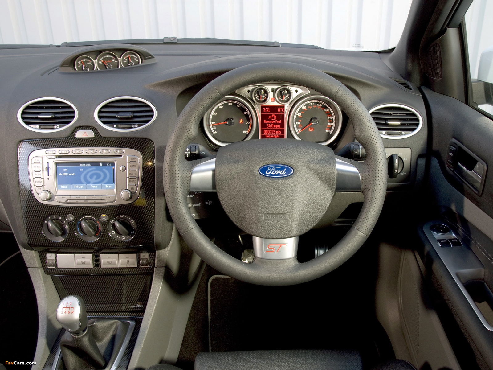 Ford Focus ST 3-door UK-spec 2008–10 wallpapers (1600 x 1200)