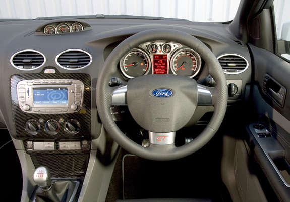 Ford Focus ST 3-door UK-spec 2008–10 wallpapers