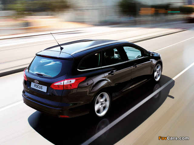 Ford Focus Wagon 2010 wallpapers (640 x 480)