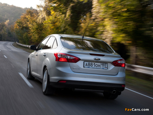 Ford Focus Sedan 2010 wallpapers (640 x 480)