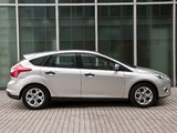 Ford Focus 5-door UK-spec 2010 wallpapers