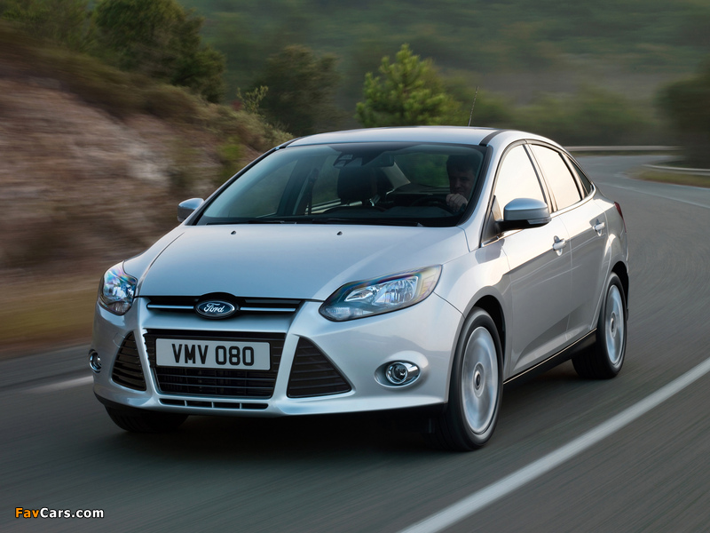 Ford Focus Sedan 2010 wallpapers (800 x 600)