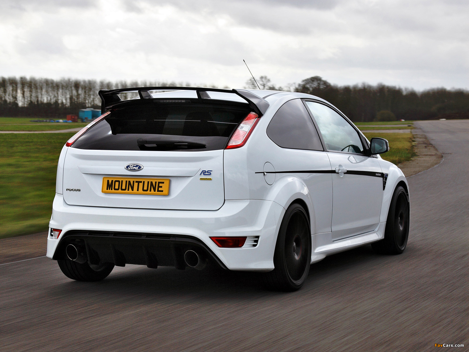 Mountune Performance Ford Focus RS MP350 2010 wallpapers (1600 x 1200)