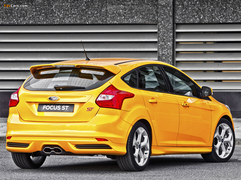 Ford Focus ST ZA-spec 2012 wallpapers (1024 x 768)