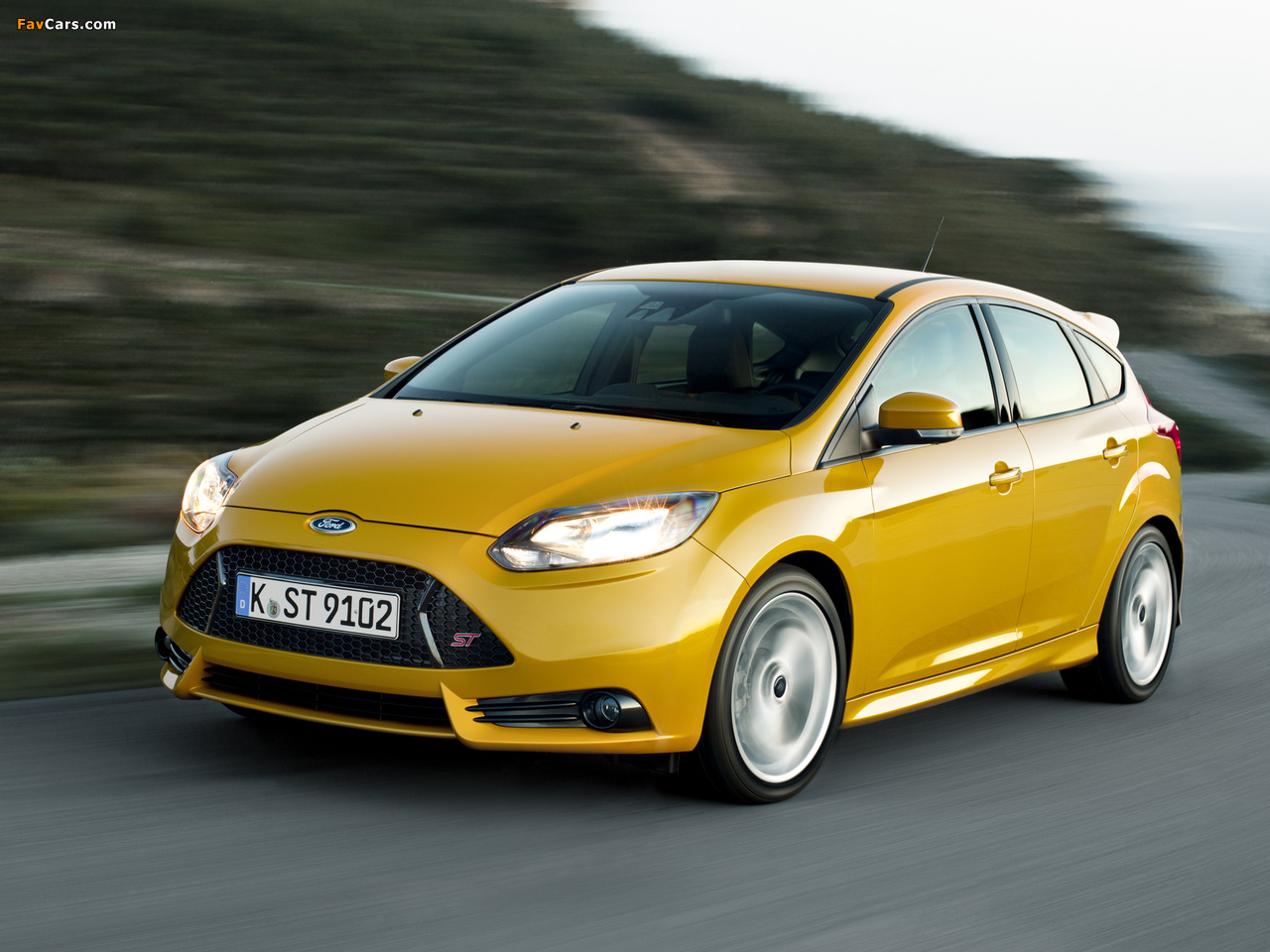 Ford Focus ST 2012 wallpapers (1280 x 960)