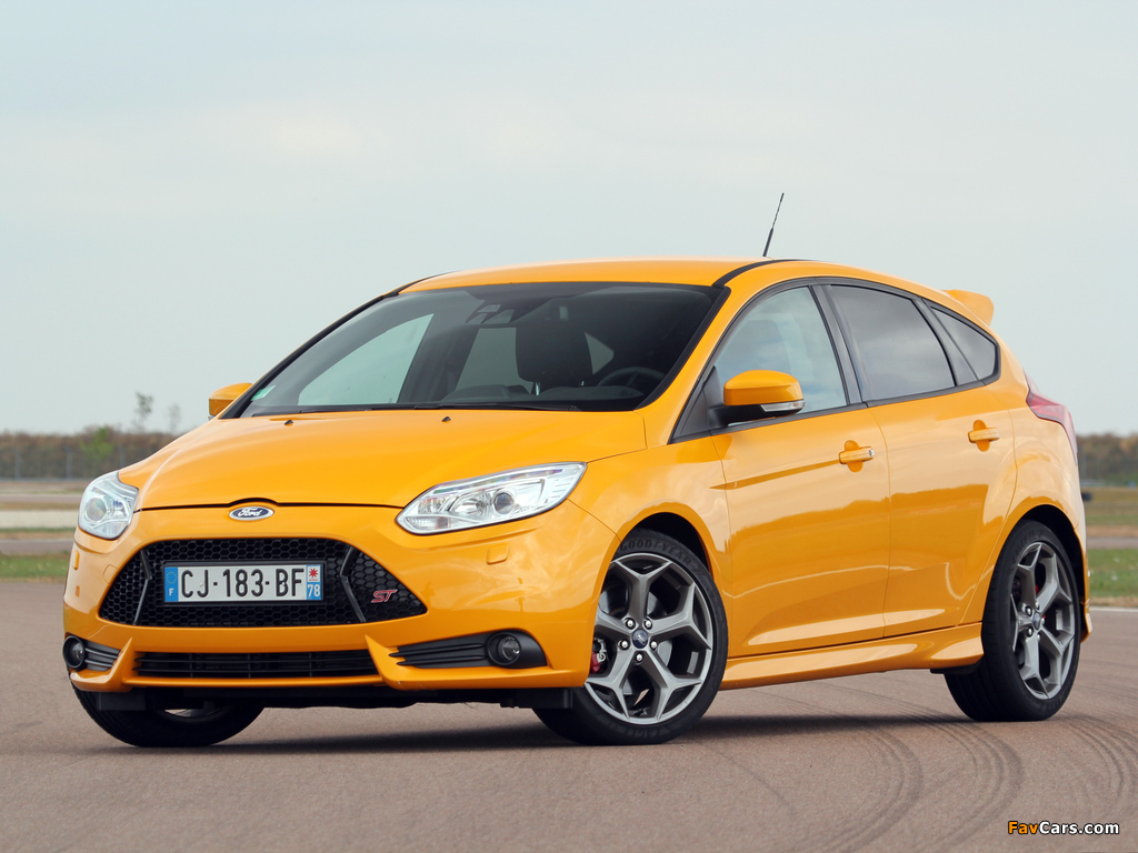 Ford Focus ST 2012 wallpapers (1024 x 768)