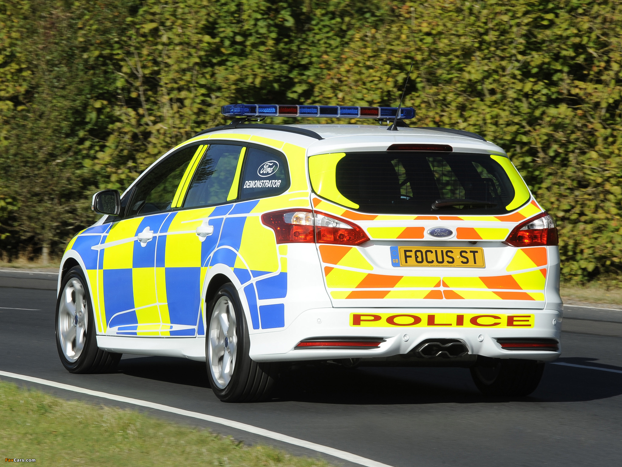 Ford Focus ST Wagon Police 2012 wallpapers (2048 x 1536)