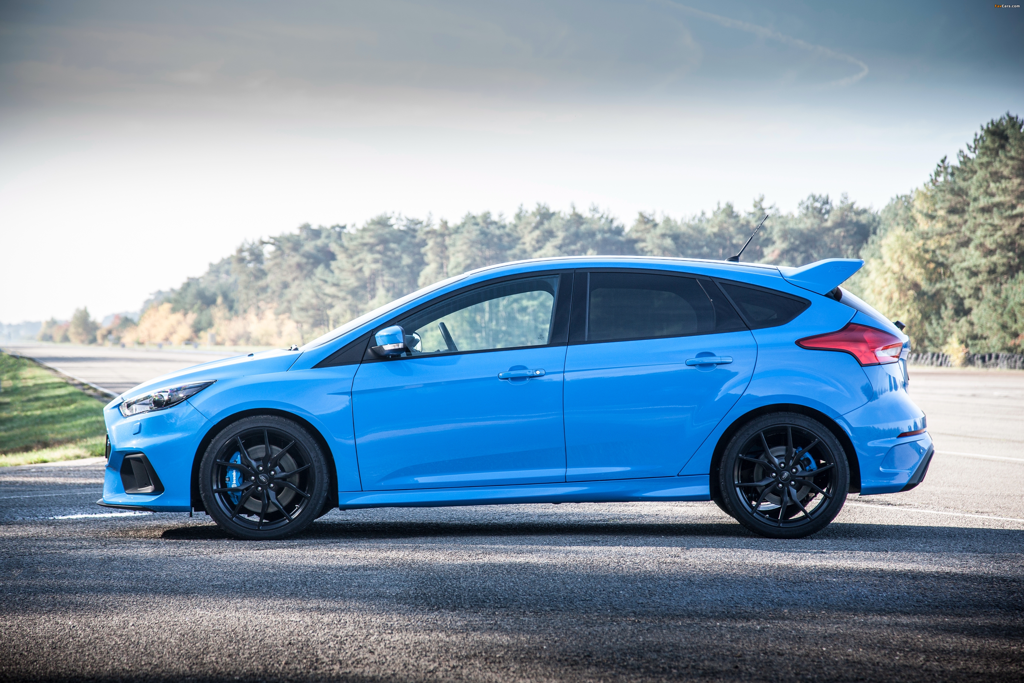 Ford Focus RS (DYB) 2015 wallpapers (4096 x 2731)