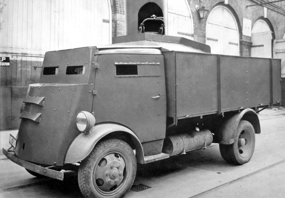 Fordson 7V Armoured Cab 1937–47 wallpapers
