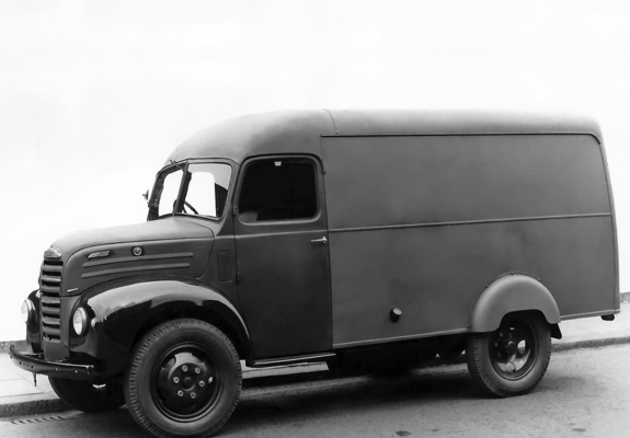 Images of Fordson Thames ET6 Van 1947–57