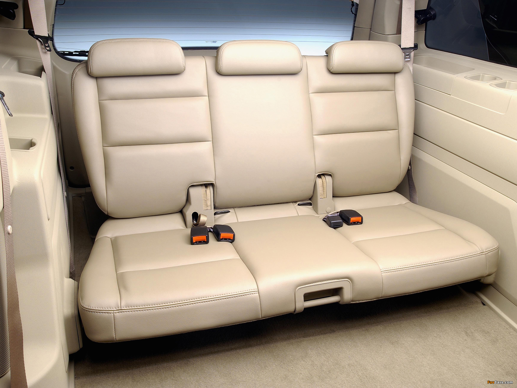 Ford Freestar 2003–06 pictures (2048 x 1536)