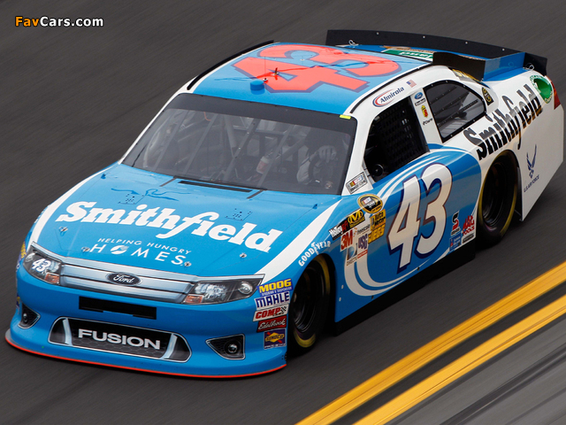 Ford Fusion NASCAR Sprint Cup Series Race Car 2009–12 wallpapers (640 x 480)