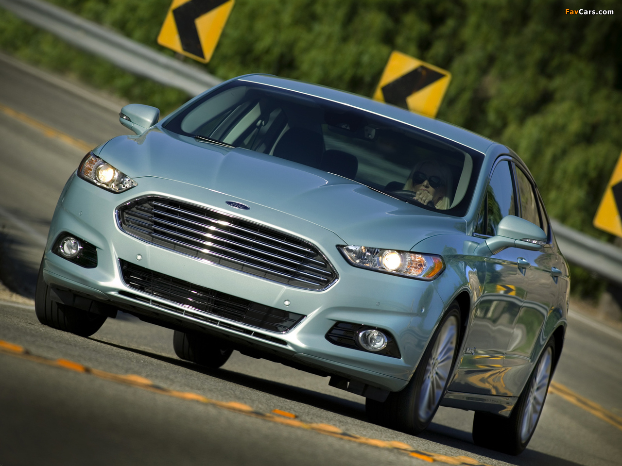 Images of Ford Fusion Hybrid 2012 (1280 x 960)