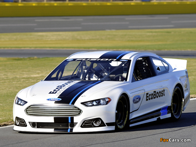 Images of Ford Fusion NASCAR Race Car 2012 (640 x 480)