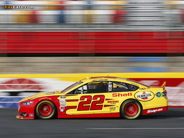 Images of Ford Fusion NASCAR Race Car 2012 (640 x 480)