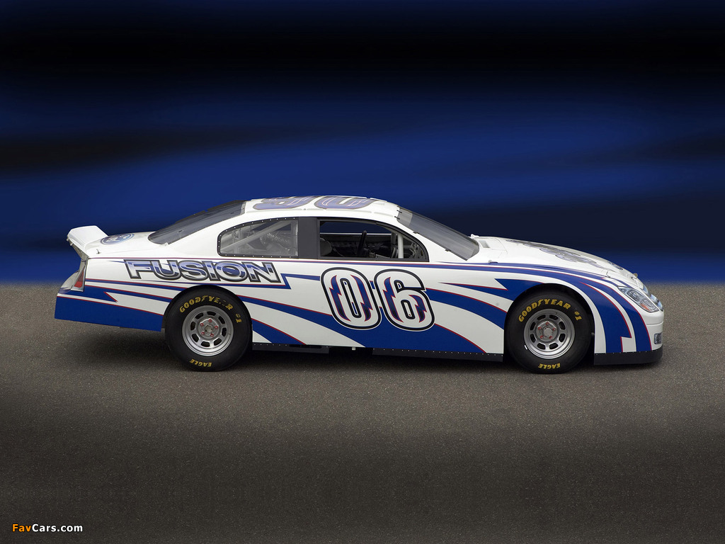 Pictures of Ford Fusion NASCAR Sprint Cup Series Race Car 2006–08 (1024 x 768)