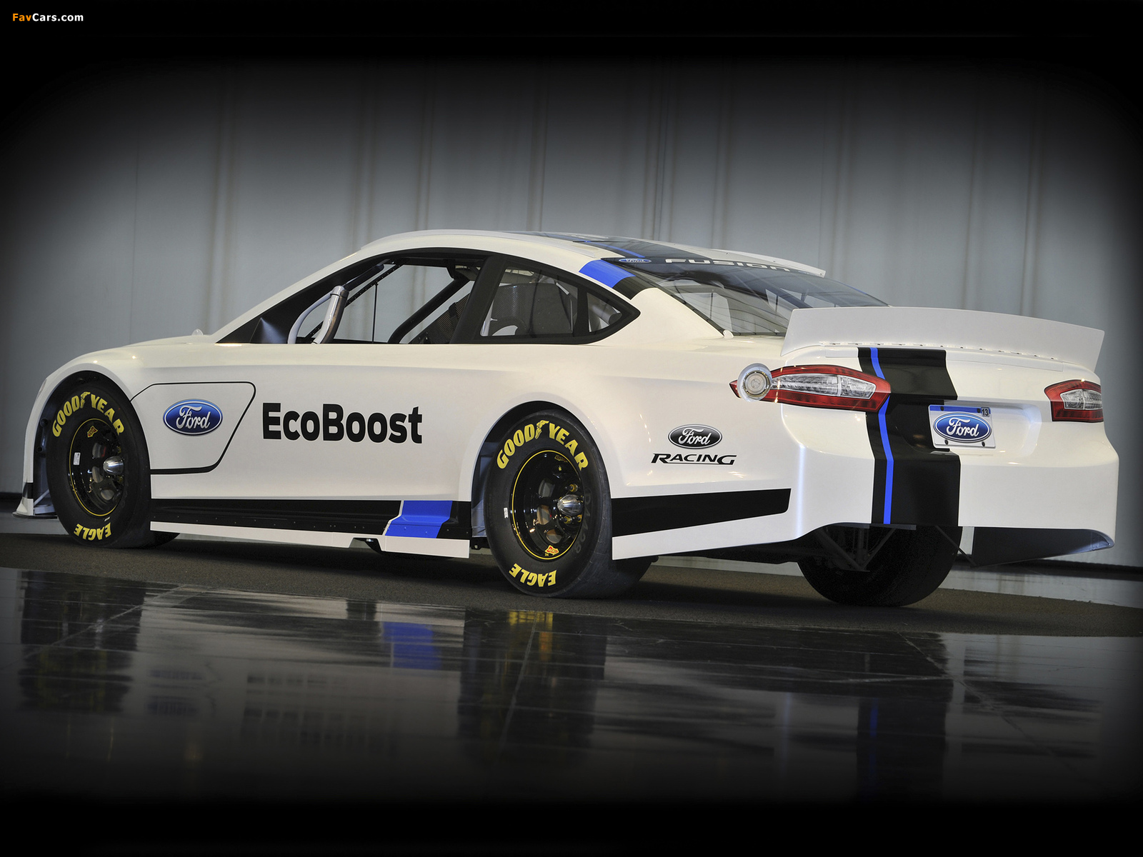 Pictures of Ford Fusion NASCAR Race Car 2012 (1600 x 1200)