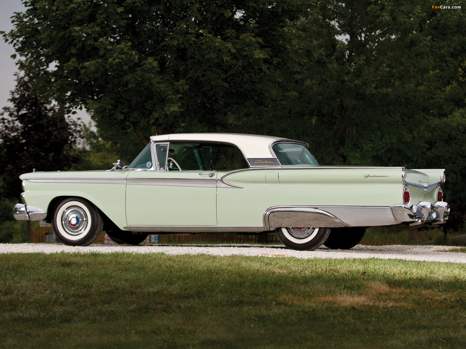 Ford Galaxie Skyliner 1959 wallpapers (1600 x 1200)