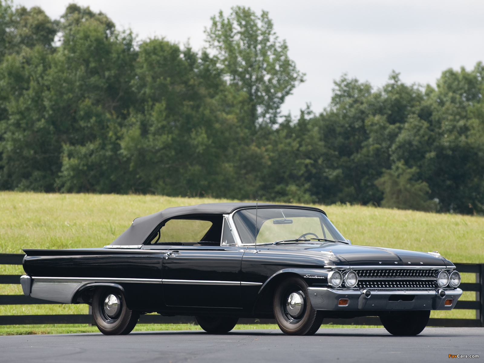 Images of Ford Galaxie XL 401 Sunliner Convertible 1961 (1600 x 1200)