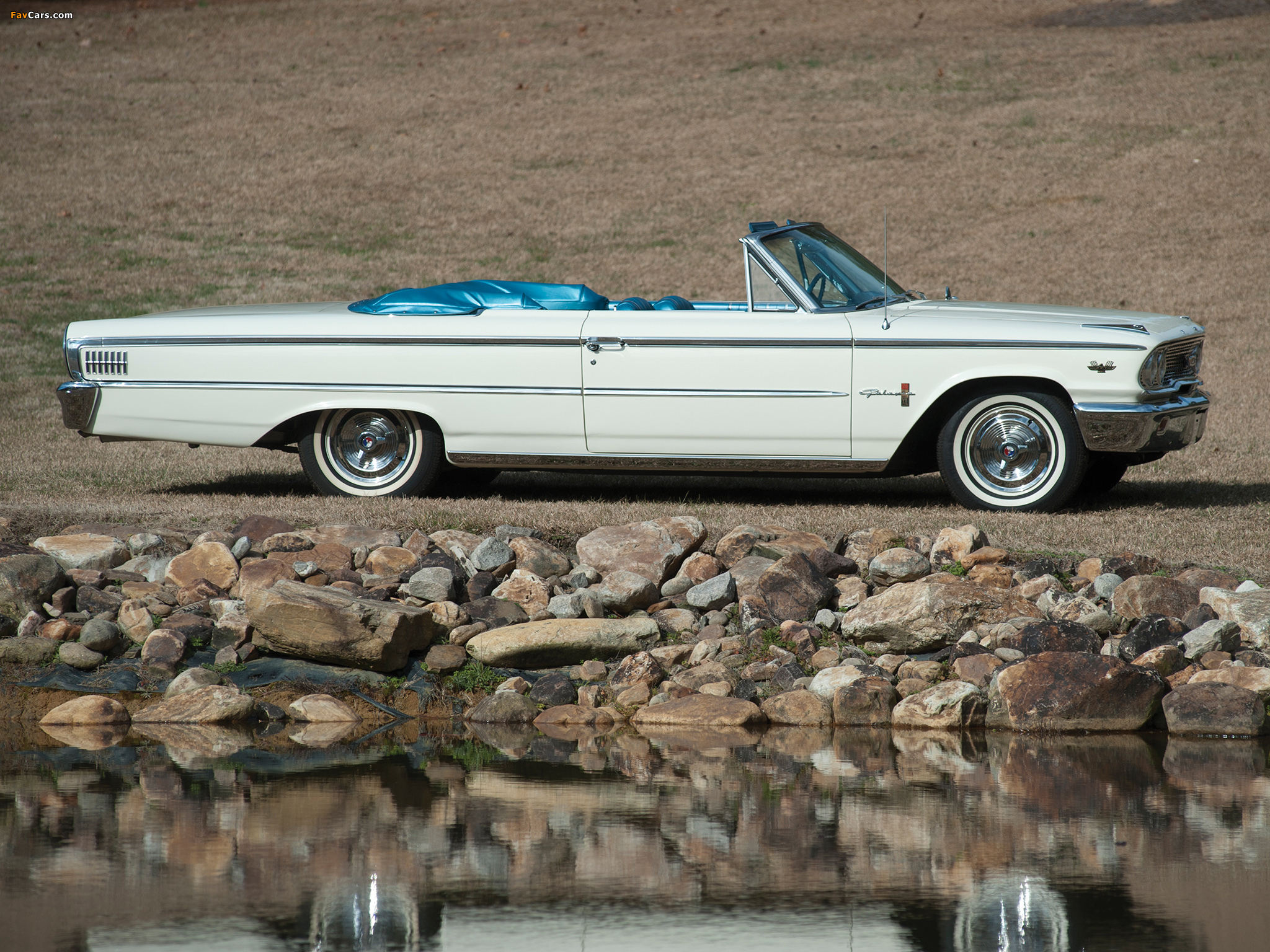 Images of Ford Galaxie 500 XL Sunliner 1963 (2048 x 1536)