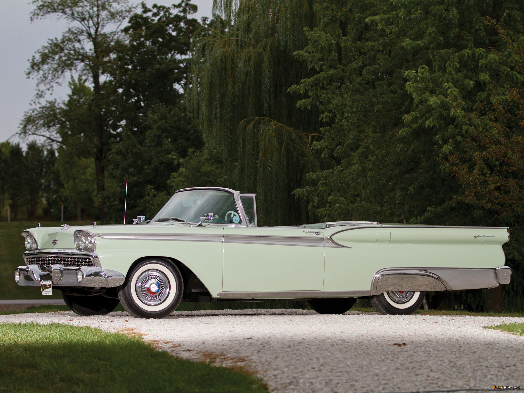 Photos of Ford Galaxie Skyliner 1959 (2048 x 1536)