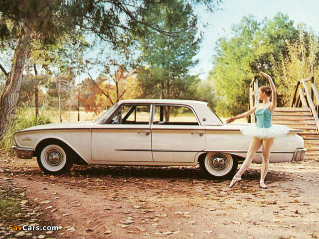 Pictures of Ford Galaxie Town Sedan 1960 (640 x 480)